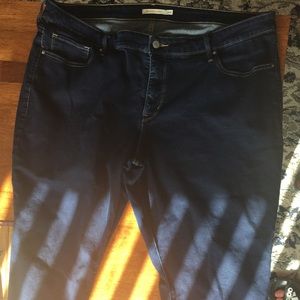 Levi 311 shaping skinny jeans